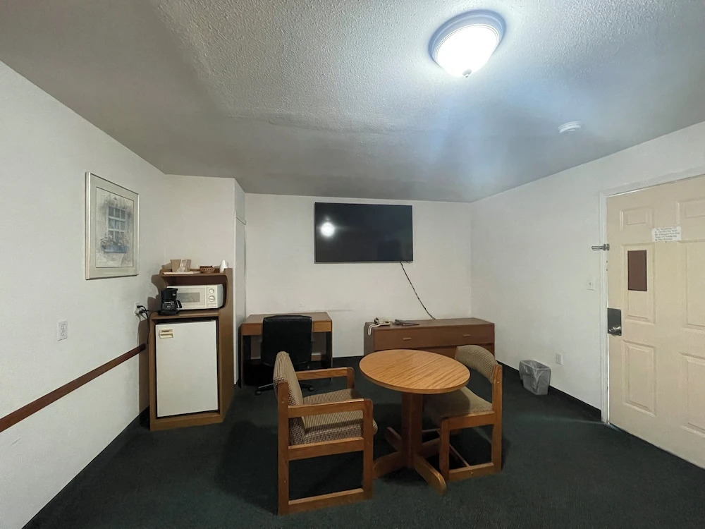 Budget 8 Motel