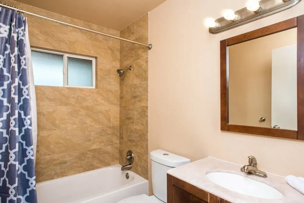 4br/3.5ba w/ Balcony in PB by Domio