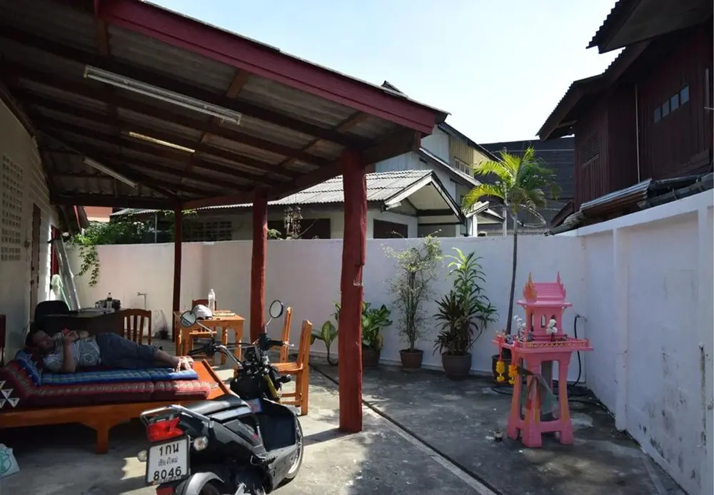 Champion Hostel 2 - Adults Only