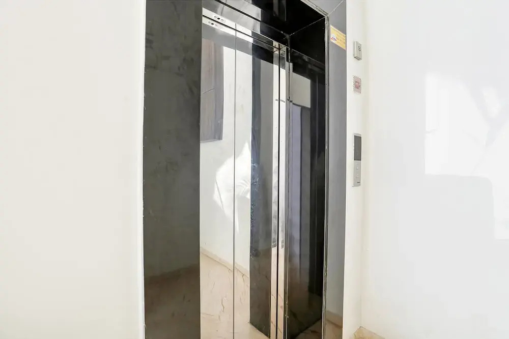 Fabhotel Jr Residency I