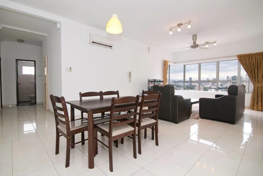 Comfy 3BR Home With Klcc View