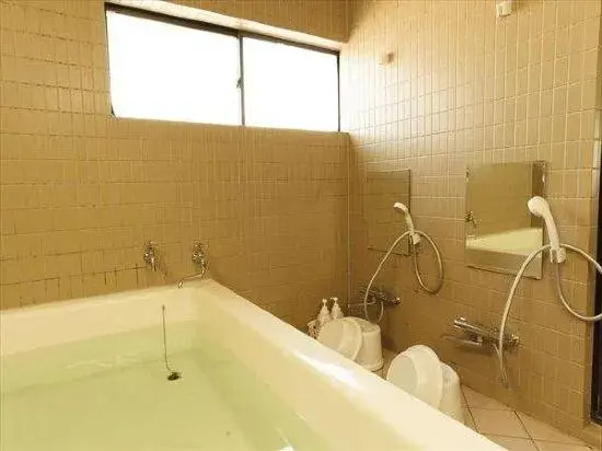 Business Hotel Tsukushi(ビジネスホテルつくし-仕出し弁当・ロケ弁・配達・宴会・合宿)