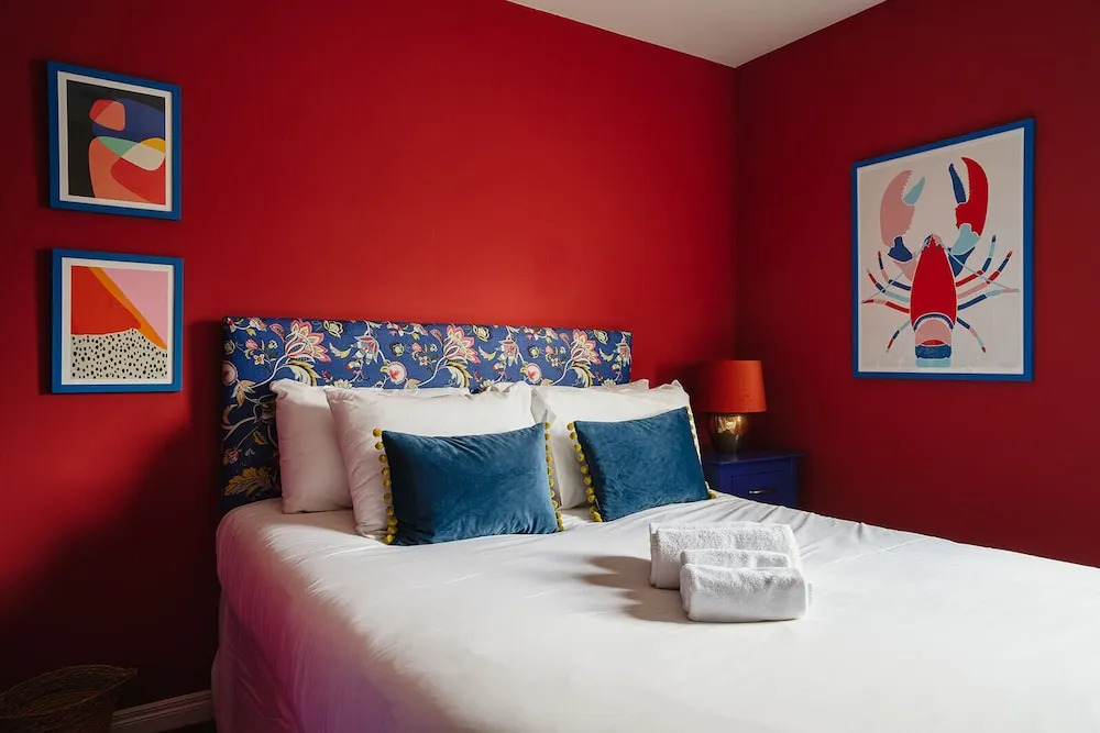 Central Belfast Apartments: Unique Retreat in the East