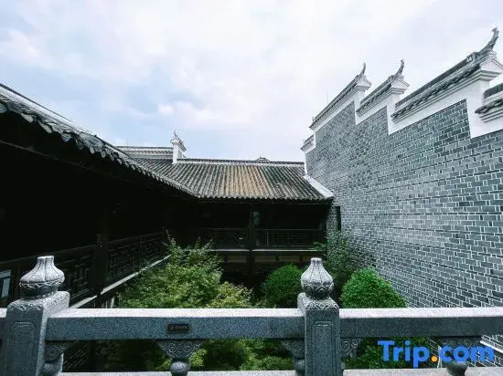 Taibai Inn