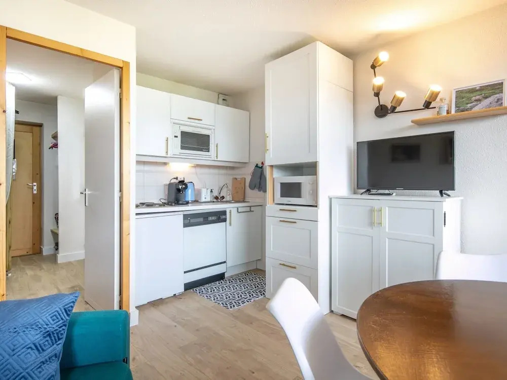 Apartment in Doucy With Mountain Views