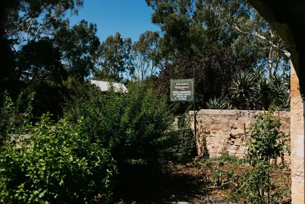 Mintaro Hideaway
