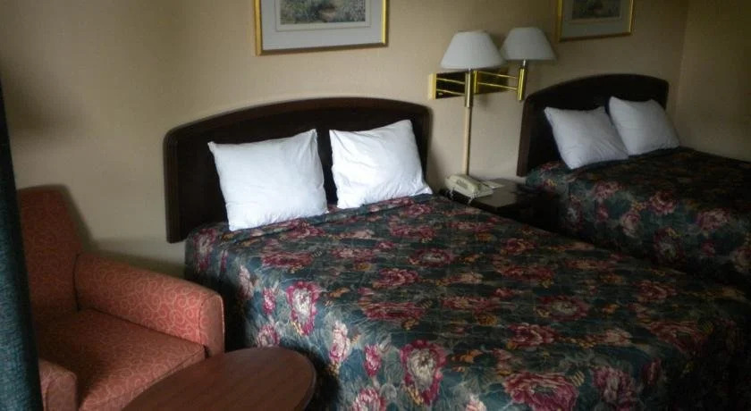 Days Inn-Charlotte Center City