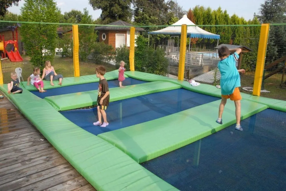 Comfortable Campsite-chalet G10 Tuscany Near sea