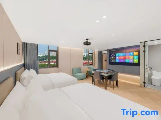 Qiqing Mercure Hotel (Rainbow Beach Branch)