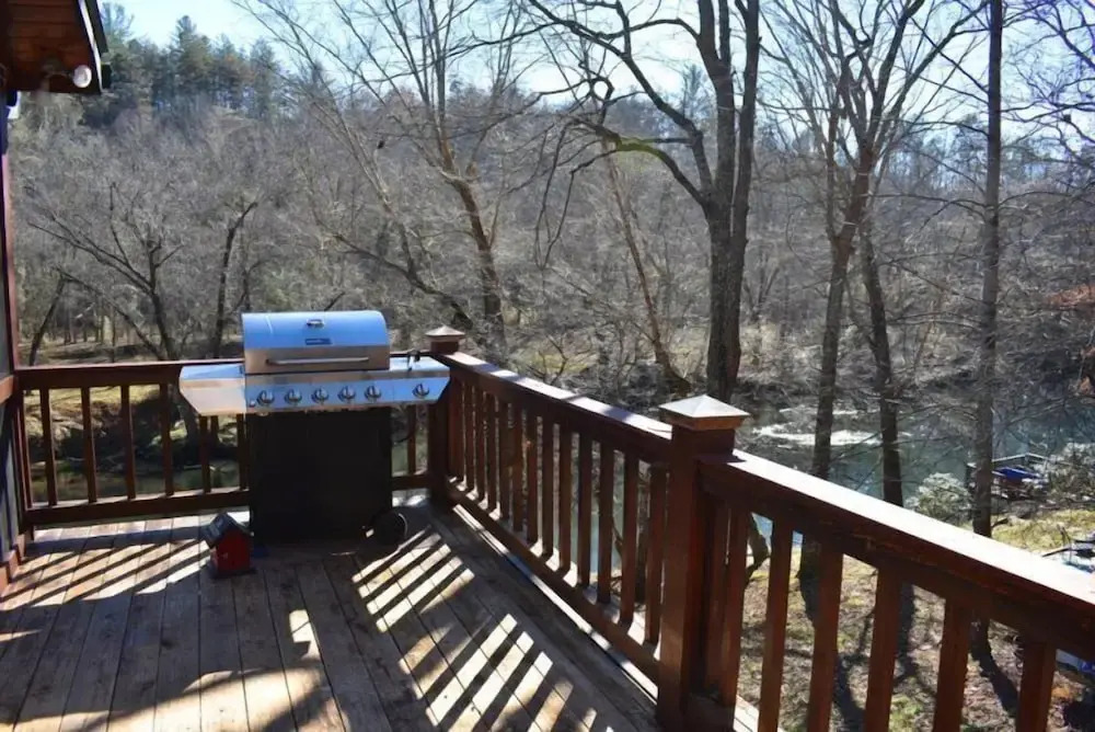 River Escape On The Toccoa