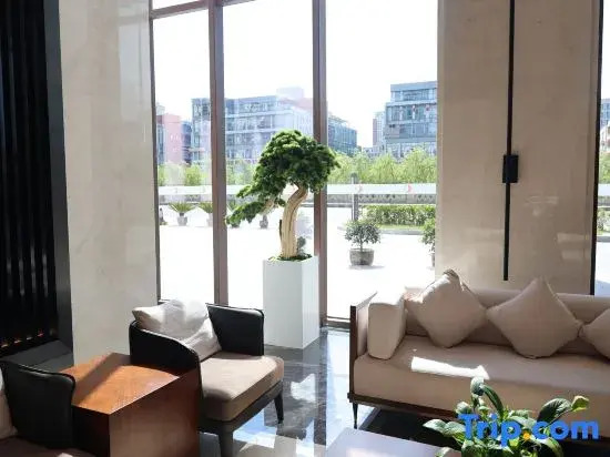 Wenyan Jianguo Hotel