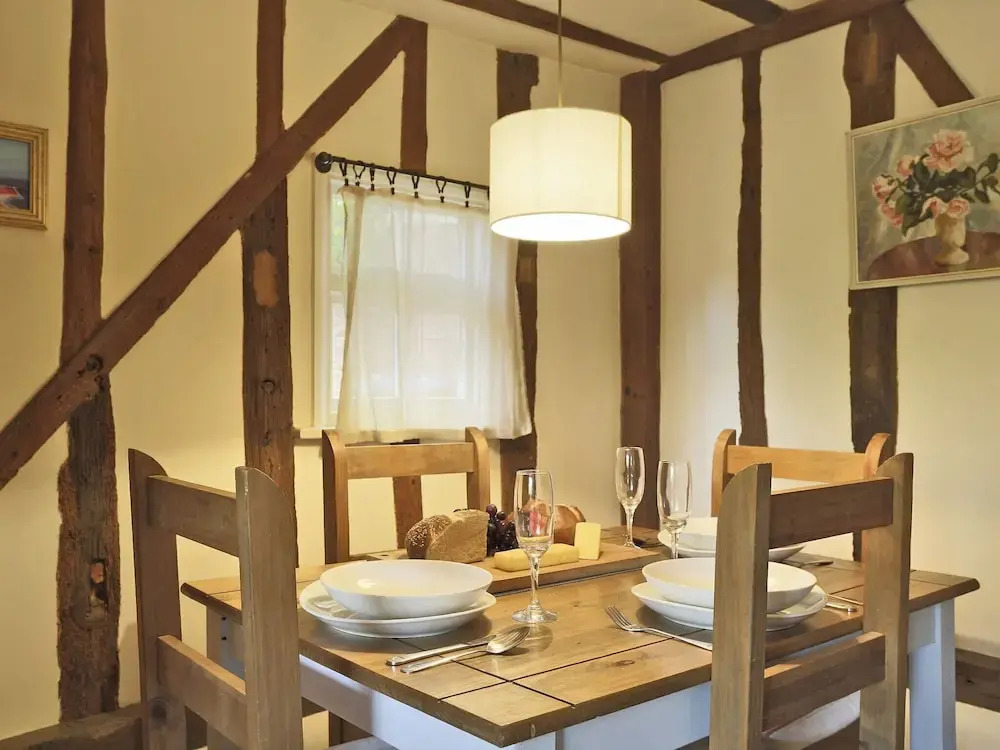 Lovely Cottage in Shottisham near Pub