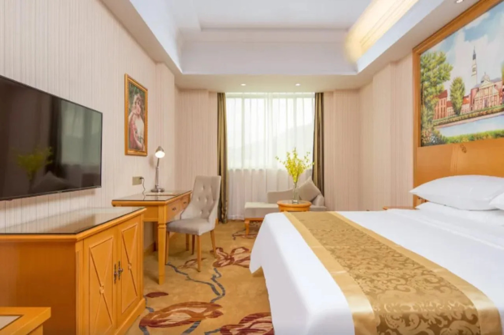 Vienna Hotel (Guangzhou Zengcheng Wanda Plaza Metro Station Branch)