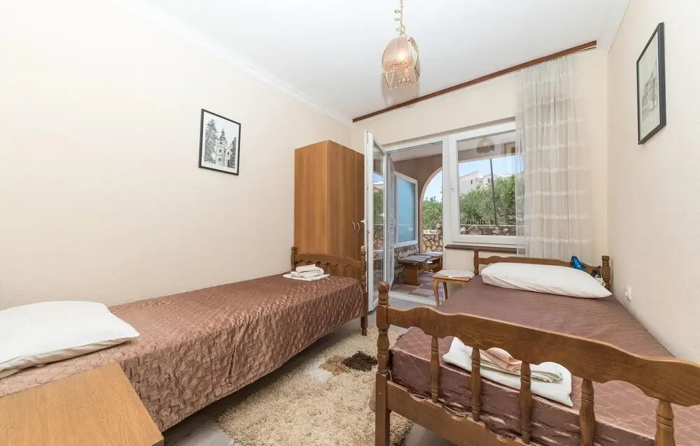 Amazing Apartment in Okrug Gornji With 2 Bedrooms, Wifi and Outdoor Swimming Pool