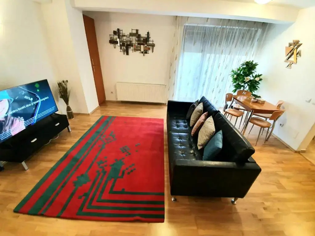 CENTRU UNIRII LUXURY VIP Apartament 2 camere 70 mp ! Parcare subterana privata incalzita iarna si climatizata vara doar cu rezervare in limita locurilor disponibile ! PROPRIETATE IN REGIM HOTELIEP - NU ARE BUCATARIE !