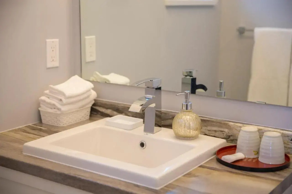 Downtown Whitehorse Deluxe 2 Bedroom Condo