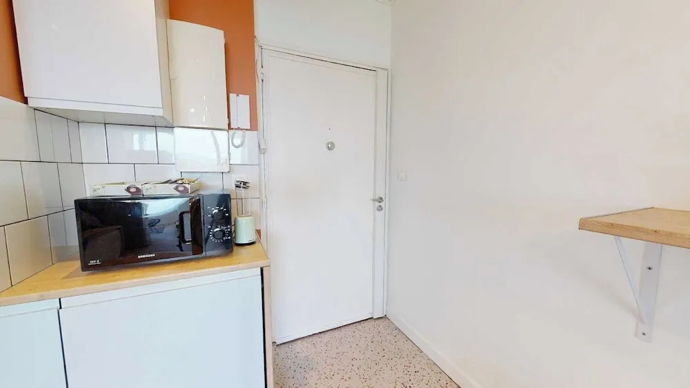 Private Room in a Shared Flat - Villeurbanne