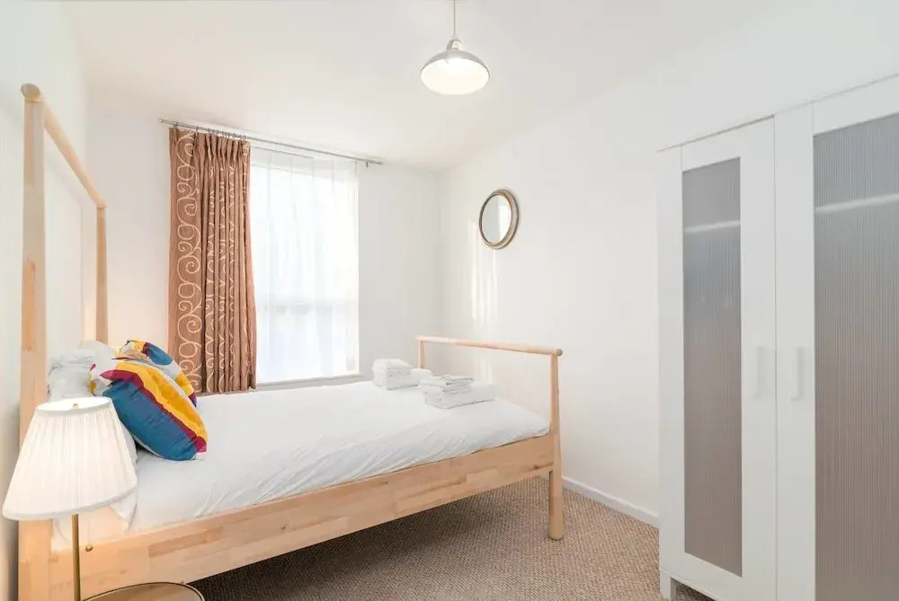 Spacious 4 Bedroom for 8 Guests in Central London