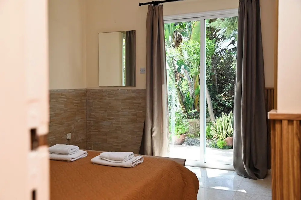 Kritos Apartments With Two Bedrooms