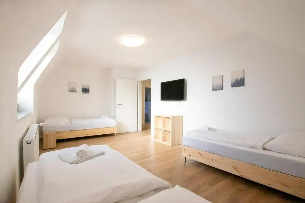 T&K Apartments - Studio Apartments - 22 min MESSE DUS & Airport DUS