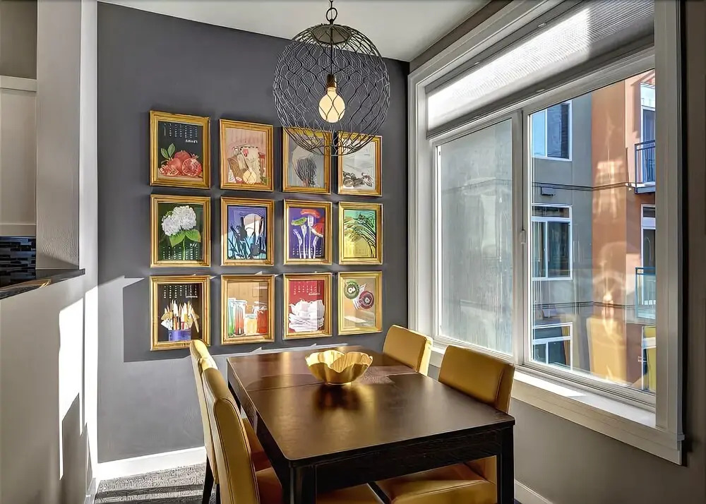 Belltown Court Suite Decadence - Two Bedroom Apartment with Balcony