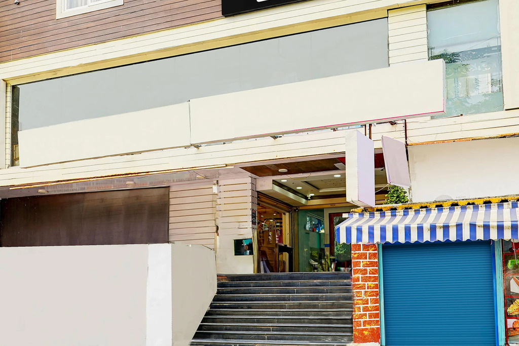 Super Townhouse MG Road Near Commercial Street