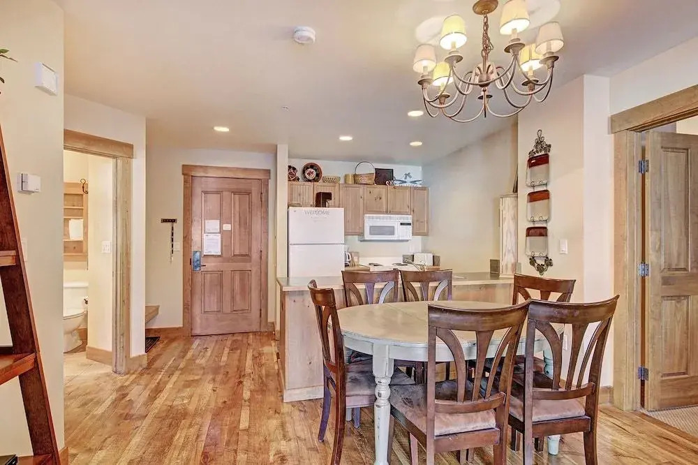 8824 The Springs 2 Bedroom Condo by RedAwning