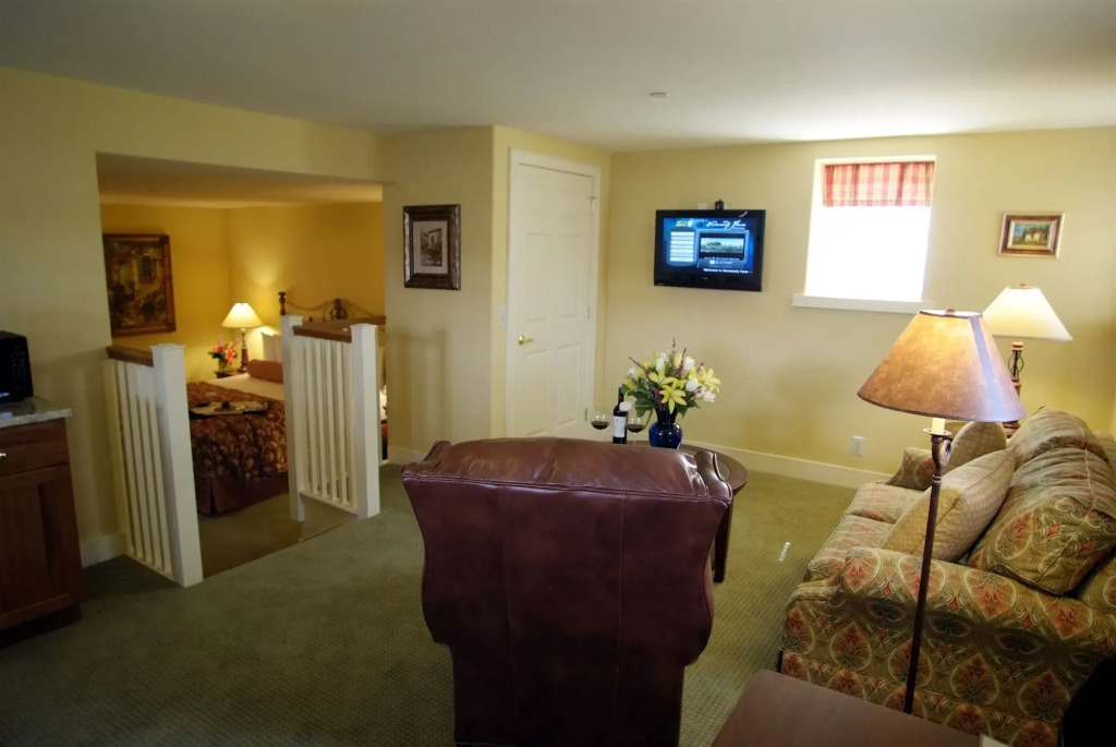 Normandy Farm Hotel & Conference Center