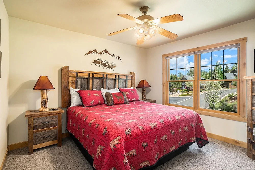 Solitude Bobcat #6 - Estes Park 2 Bedroom Condo by RedAwning