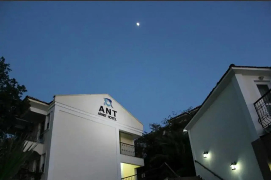 Ant Apart Hotel