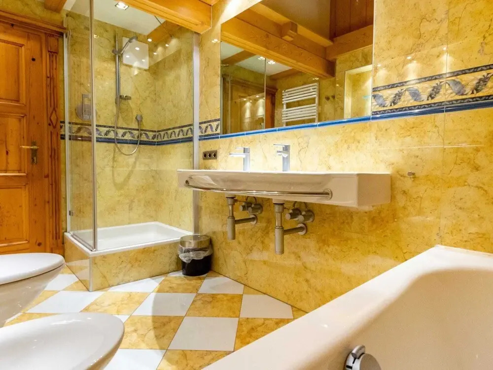 Chalet in Saalbach near Ski Lift