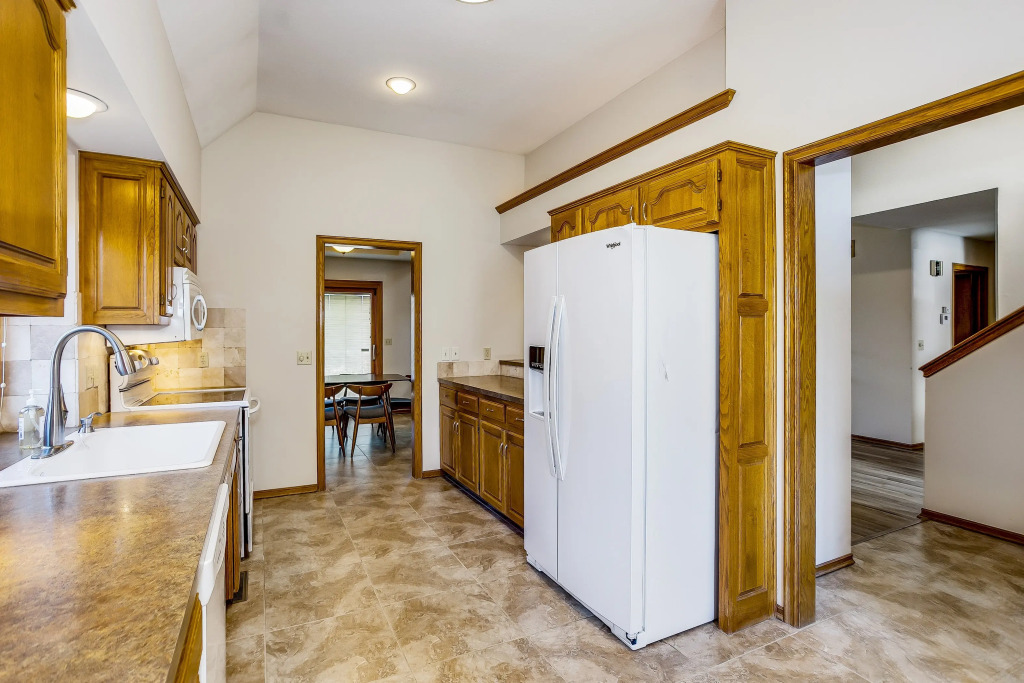 Amazing 3 bedroom House in Upscale Part of Town!