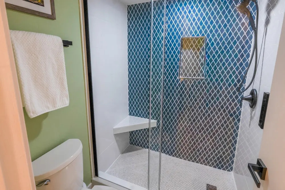 12C Richmond Park 2 Bedroom, 2 Bath 2 Condo