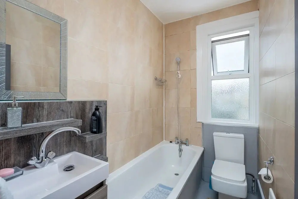 Aberdour 2 Bedroom serviced apartment