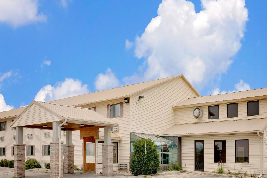 Super 8 by Wyndham Iowa Falls