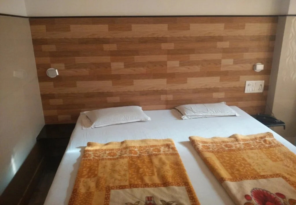 Hotel Basera