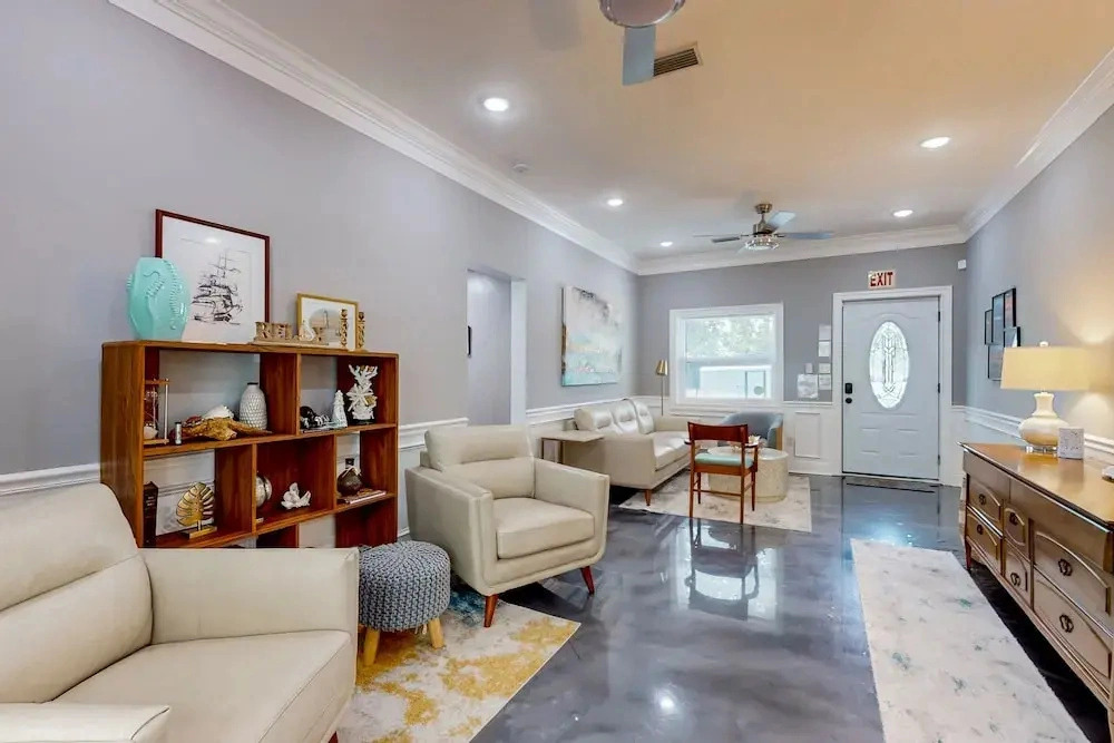 Spacious Dog-friendly House Near Beaches, Historic Downtown W/beach Access