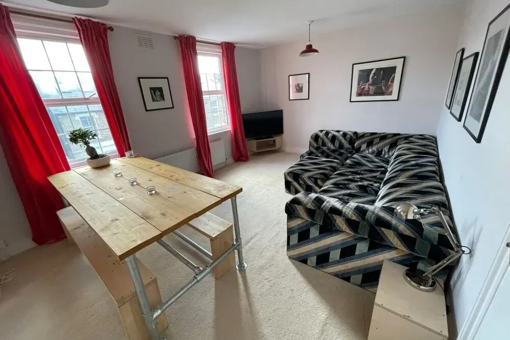 Modern & Cosy 1 Bedroom Top Floor Flat in East Dulwich