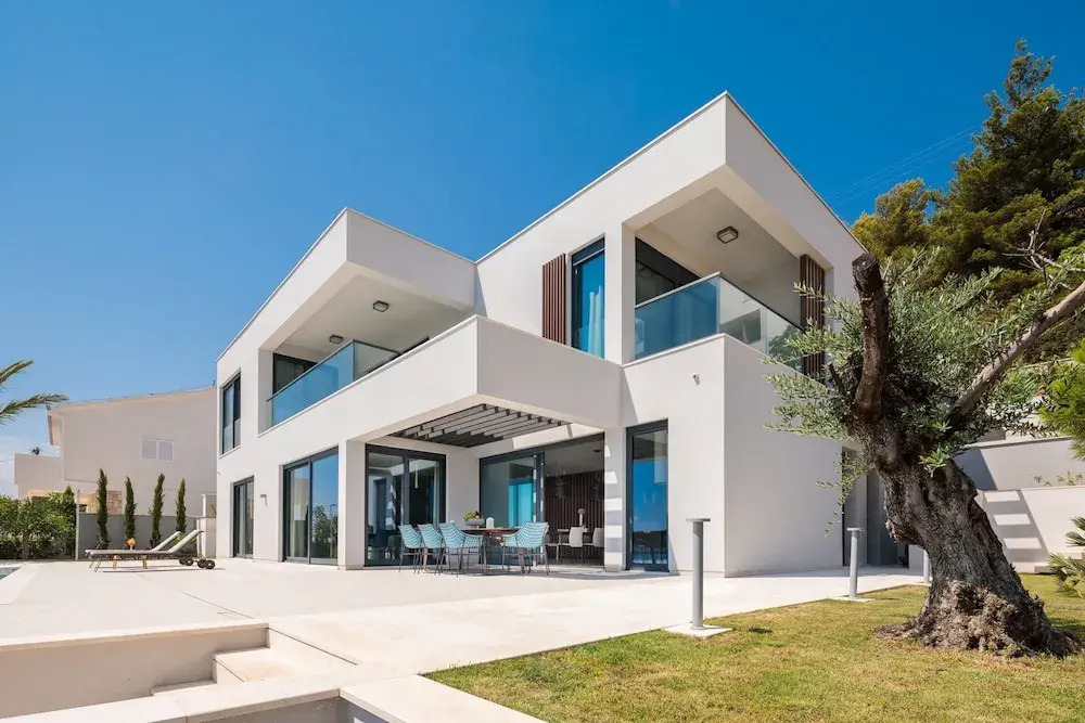 Ultraluxury Villa Elyzeum with Heated Pool