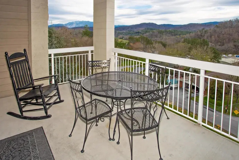 Whispering Pines 541