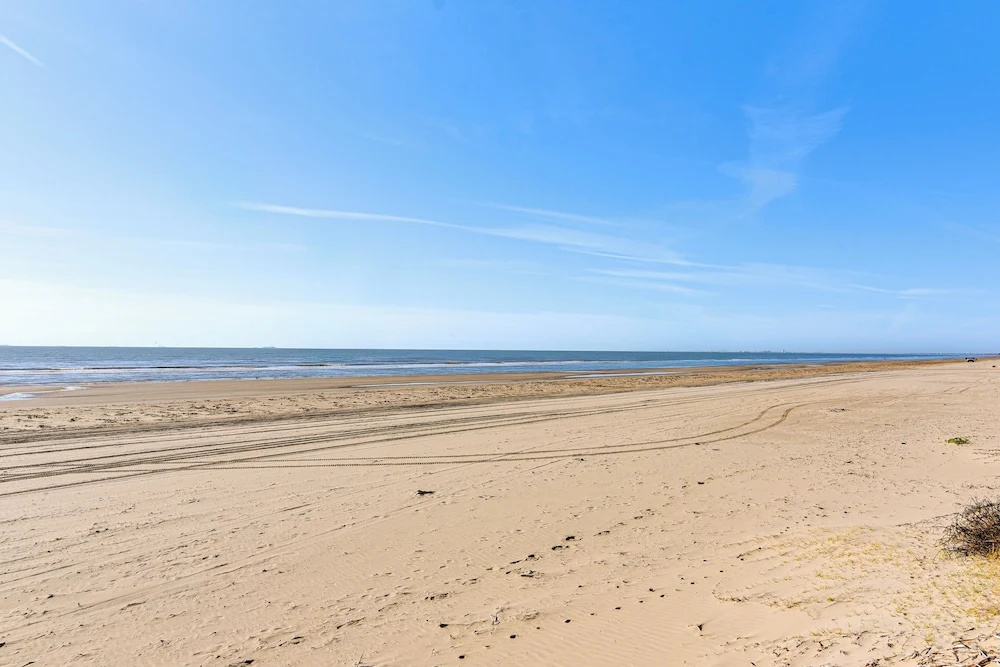 Steps to Sand: Spacious Crystal Beach Home w/ View