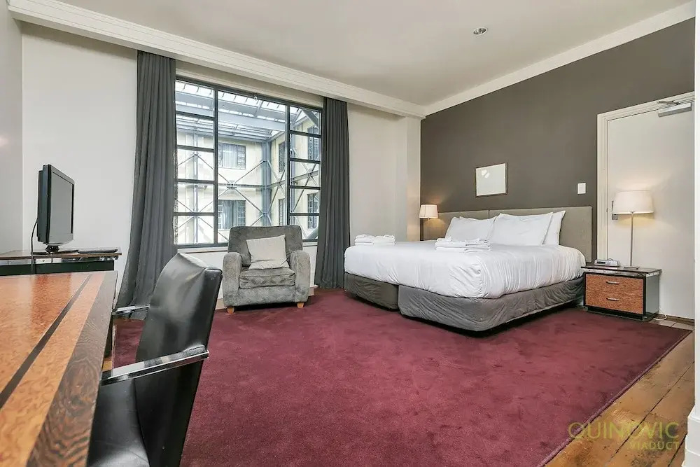 QV Studio with Hotel Amenities Gym and Pool - 924