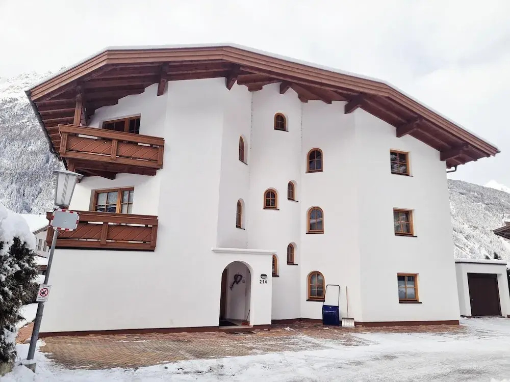 Apartment in Längenfeld near Ski Slopes