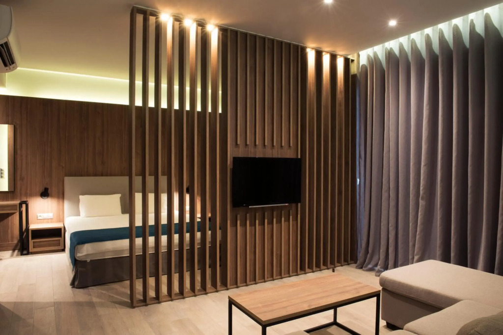Mistral Hotel