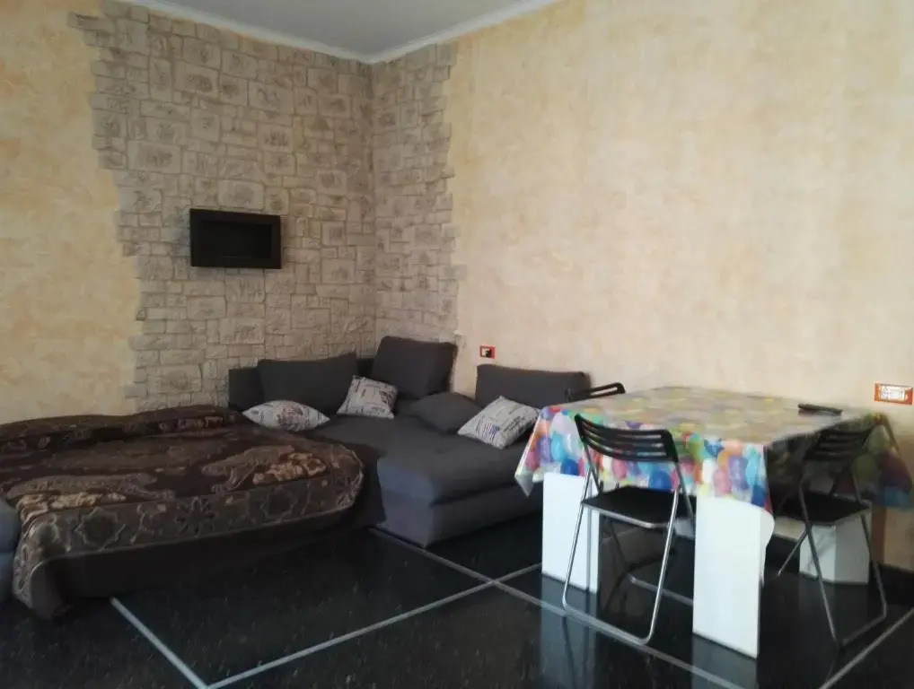 Bumby's apartment