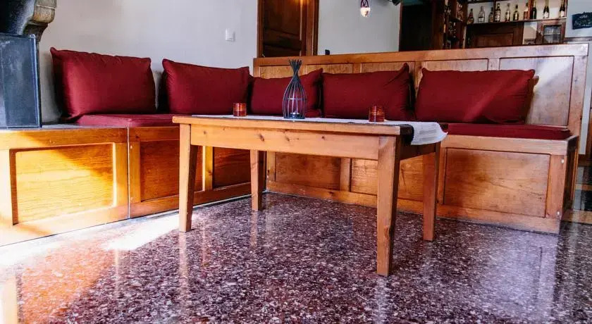 Armoloi Guesthouse