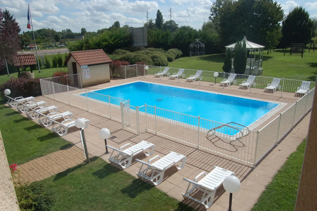 greet Hotel Beaune