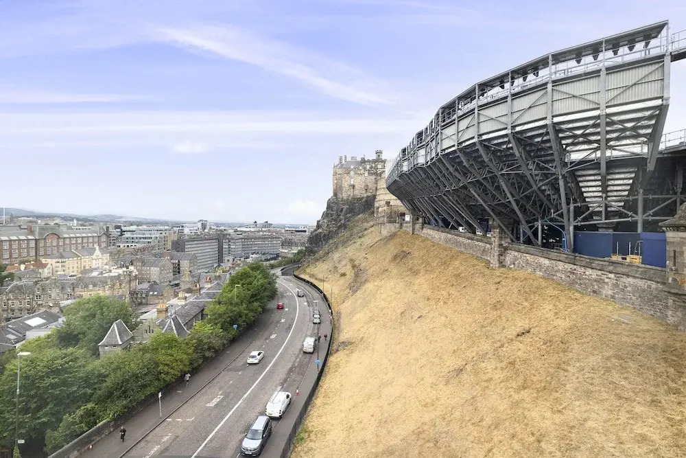 JOIVY Charming 2-Bed Flat Near Edinburgh Castle