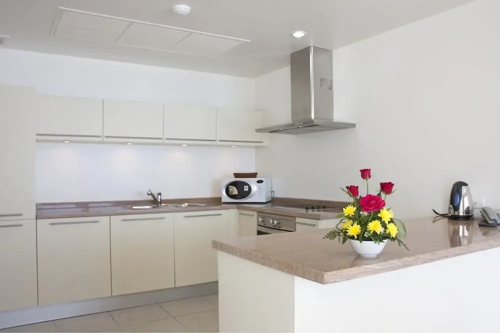 The Plantation B7 APT by PIPS