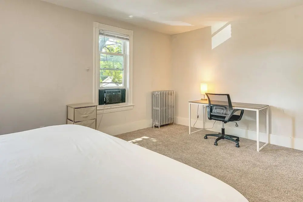 Shop & Dine: Central Stroudsburg Townhome!
